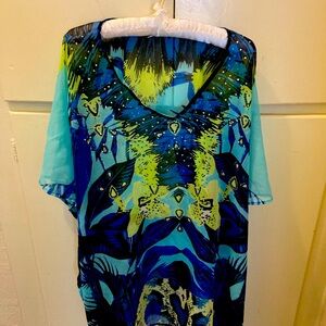 Medium to large beach cover-up